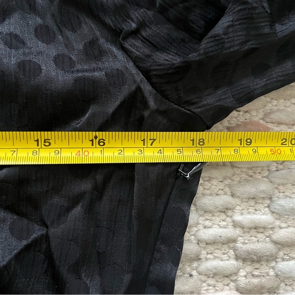 Madewell Smocked Sleeve Daylight Woven Polka Dot Top Size 4 V-Neck Buttons - Picture 7 of 8